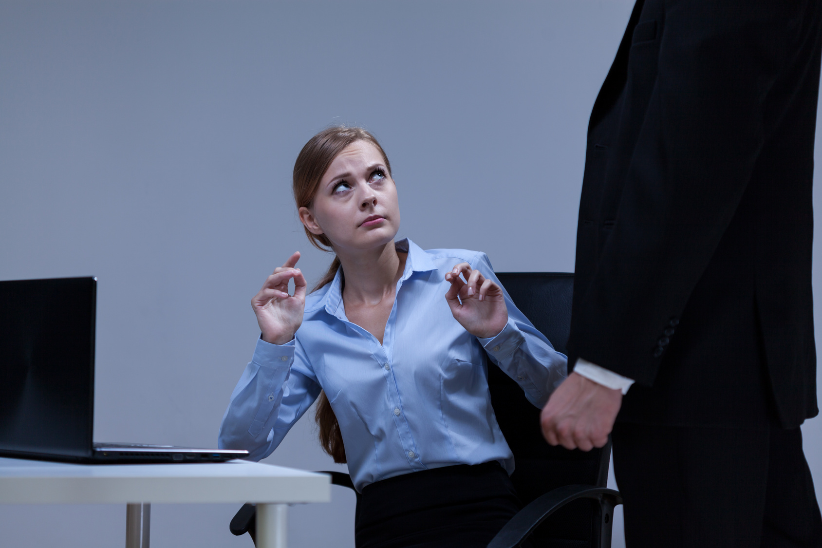 woman-is-afraid-of-her-boss